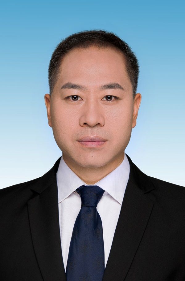 王明建